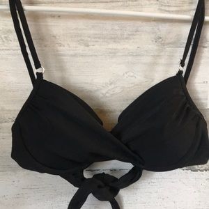 Bikini Bay swim top black
